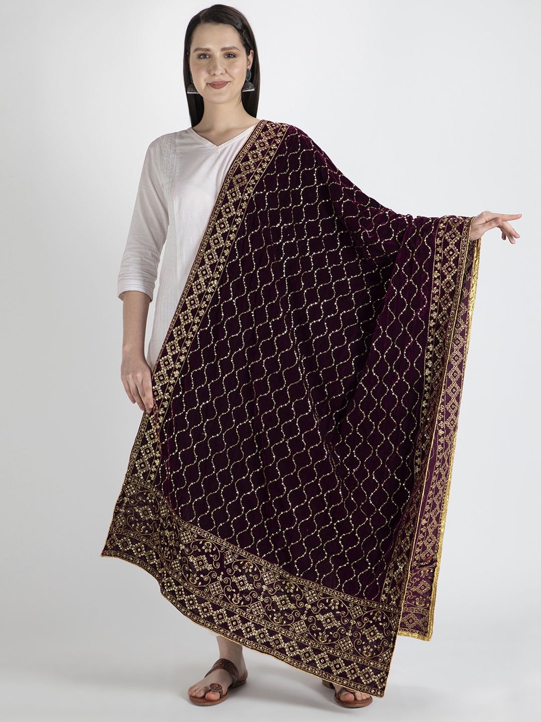 

Moda Chales Women Purple Embroidered Velvet Shawl