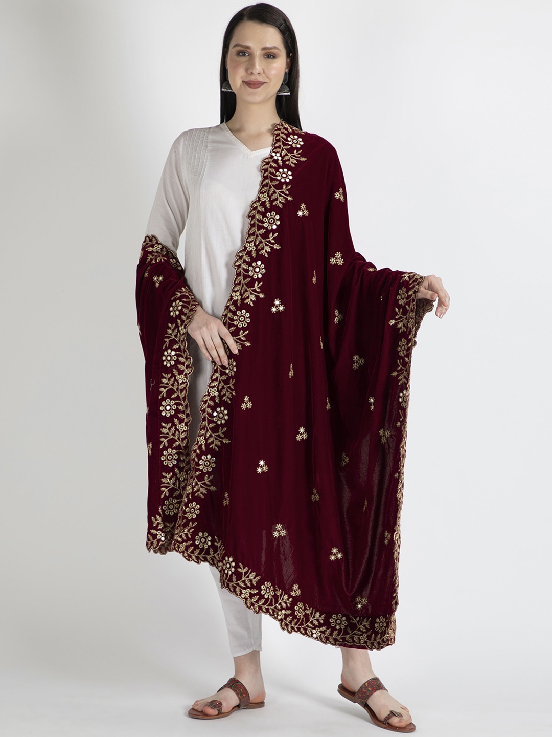 

Moda Chales Women Maroon & Gold-Toned Embroidered Shawl