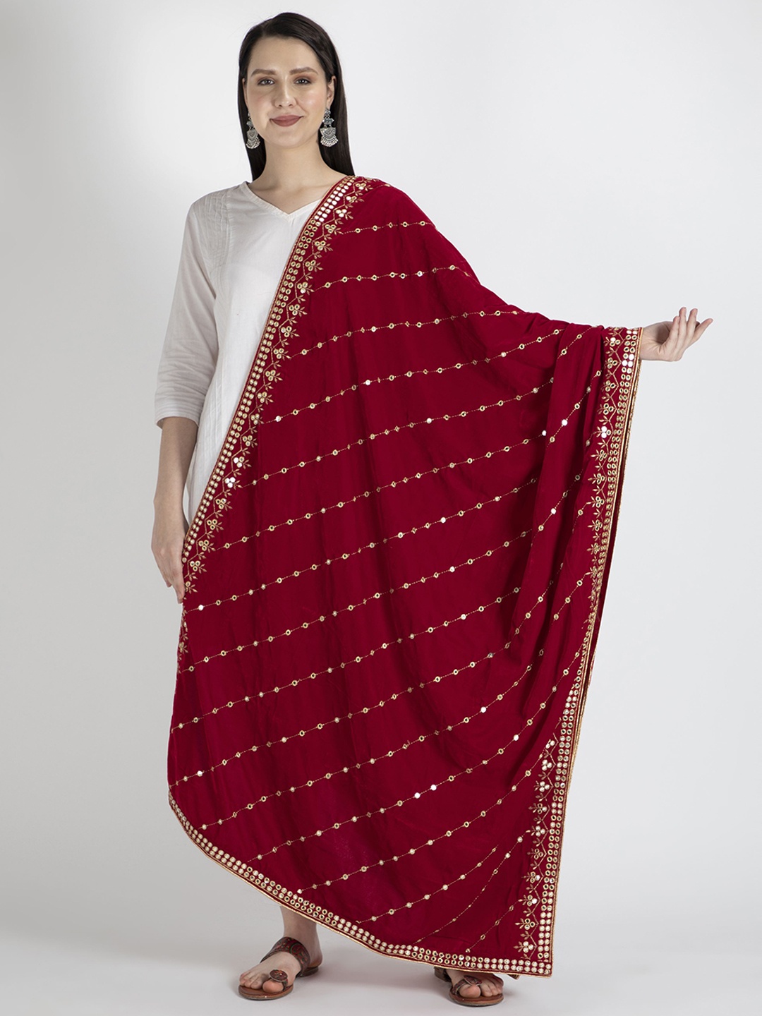 

Moda Chales Women Red & Gold-Toned Embroidered Velvet Shawl