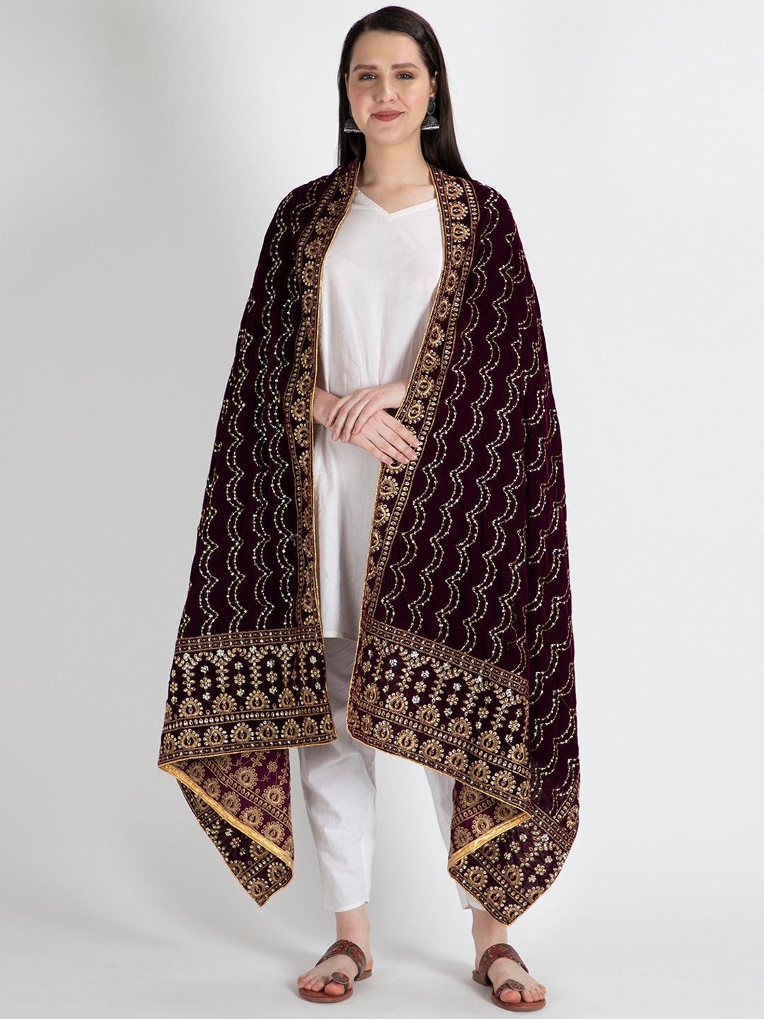 

Moda Chales Women Purple & Gold-Toned Embroidered Shawl