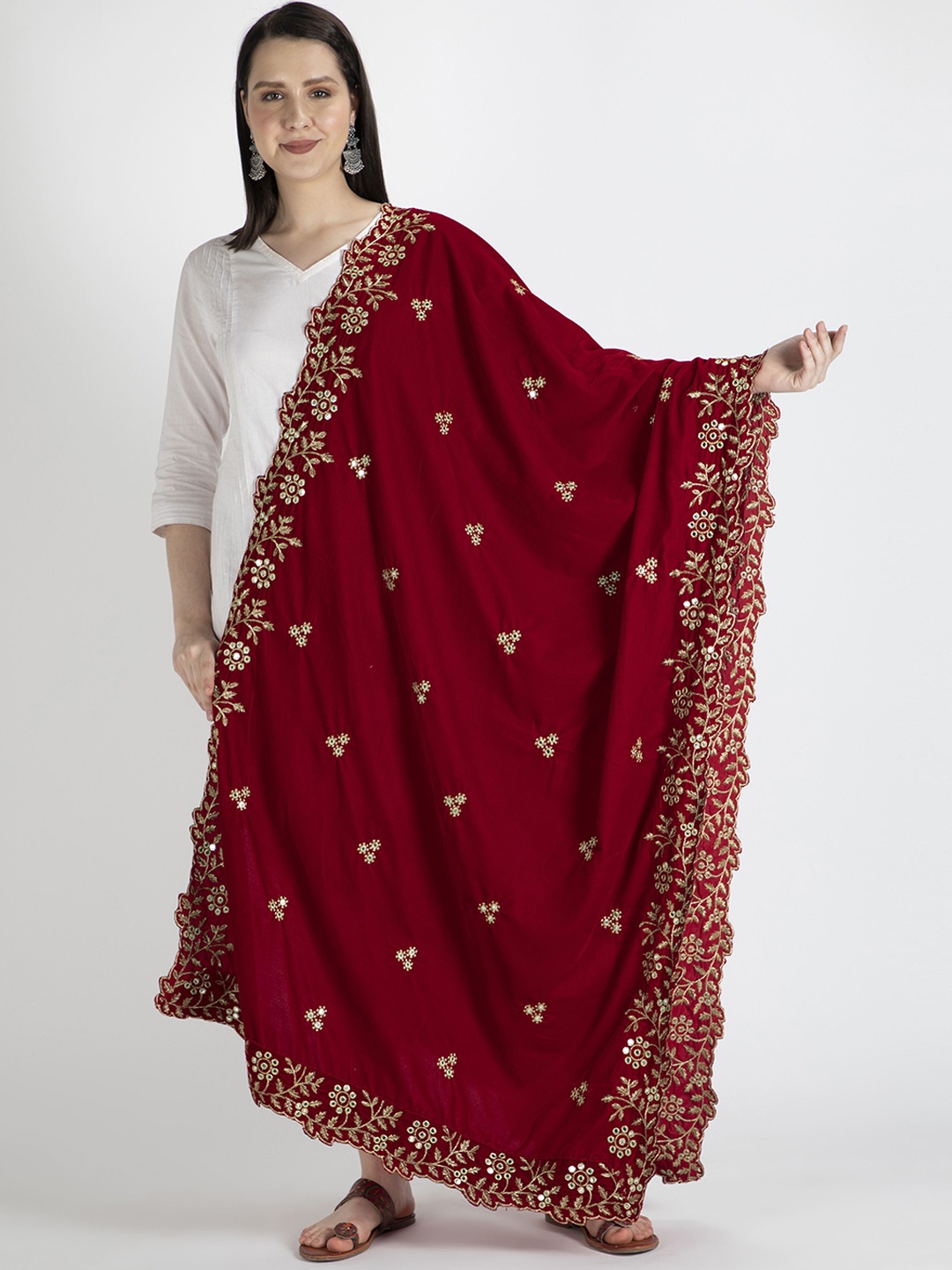 

Moda Chales Women Red & Gold-Toned Embroidered Velvet Shawl