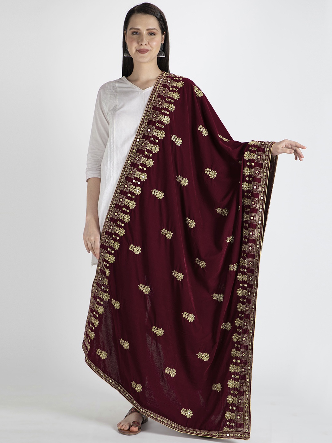

Moda Chales Women Maroon & Gold-Toned Embroidered Velvet Shawl