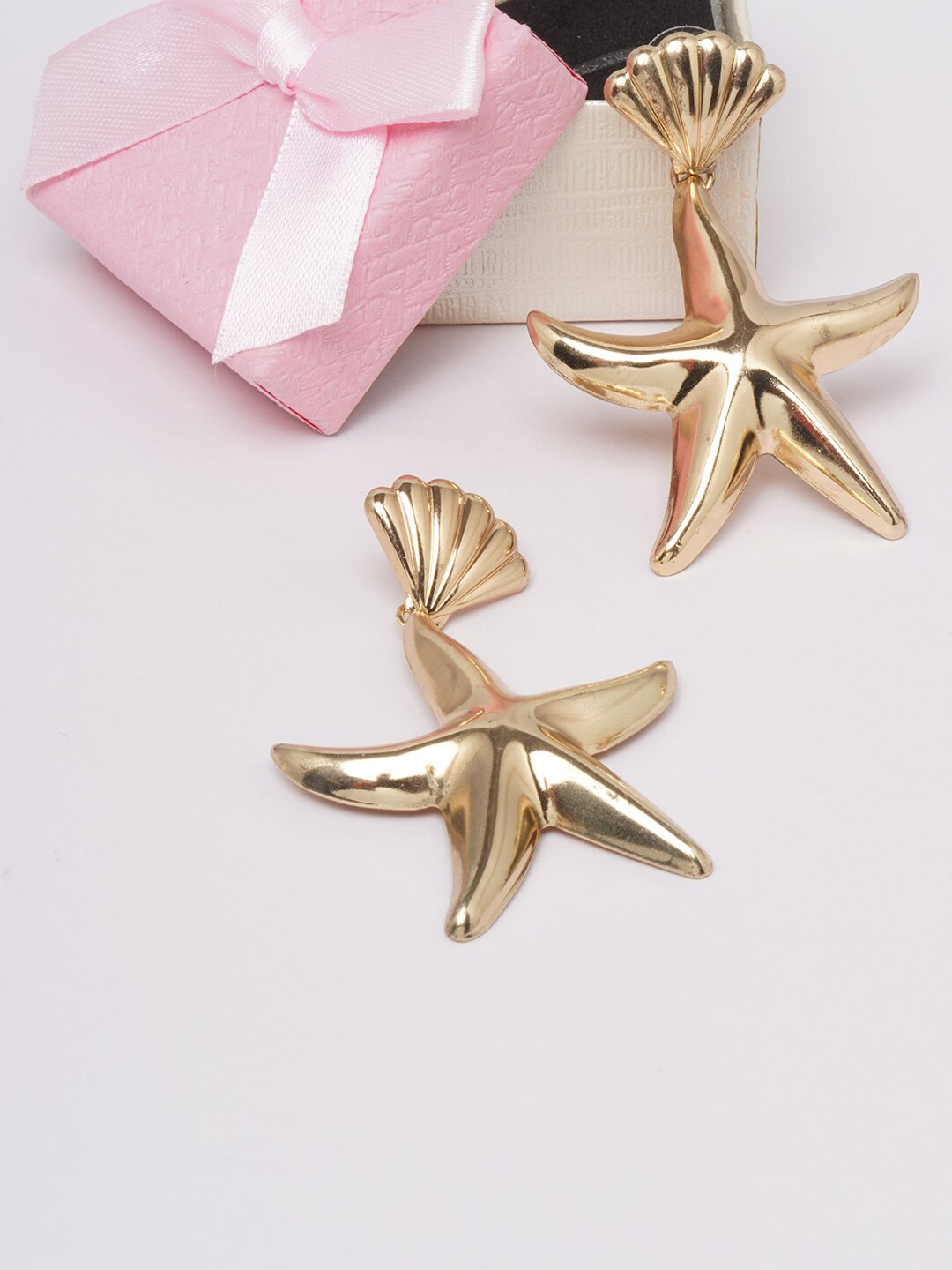 

DressBerry Gold-Plated Star Shaped Studs Earrings