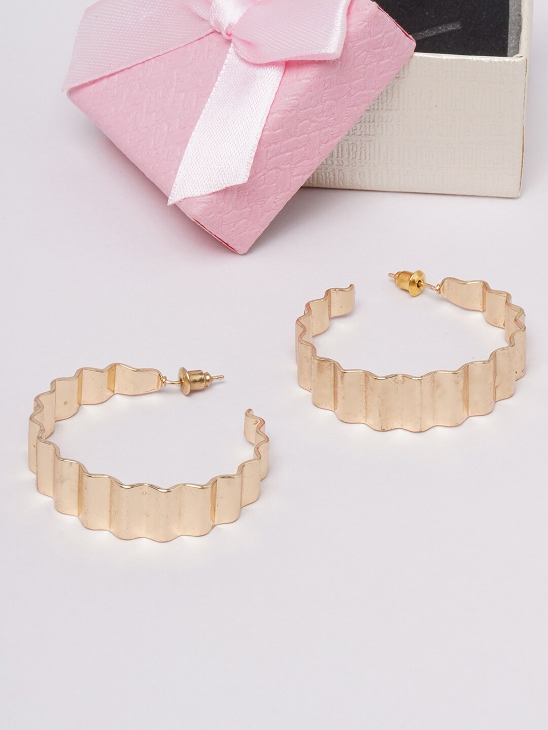 

DressBerry Gold-Plated Contemporary Half Hoop Earrings
