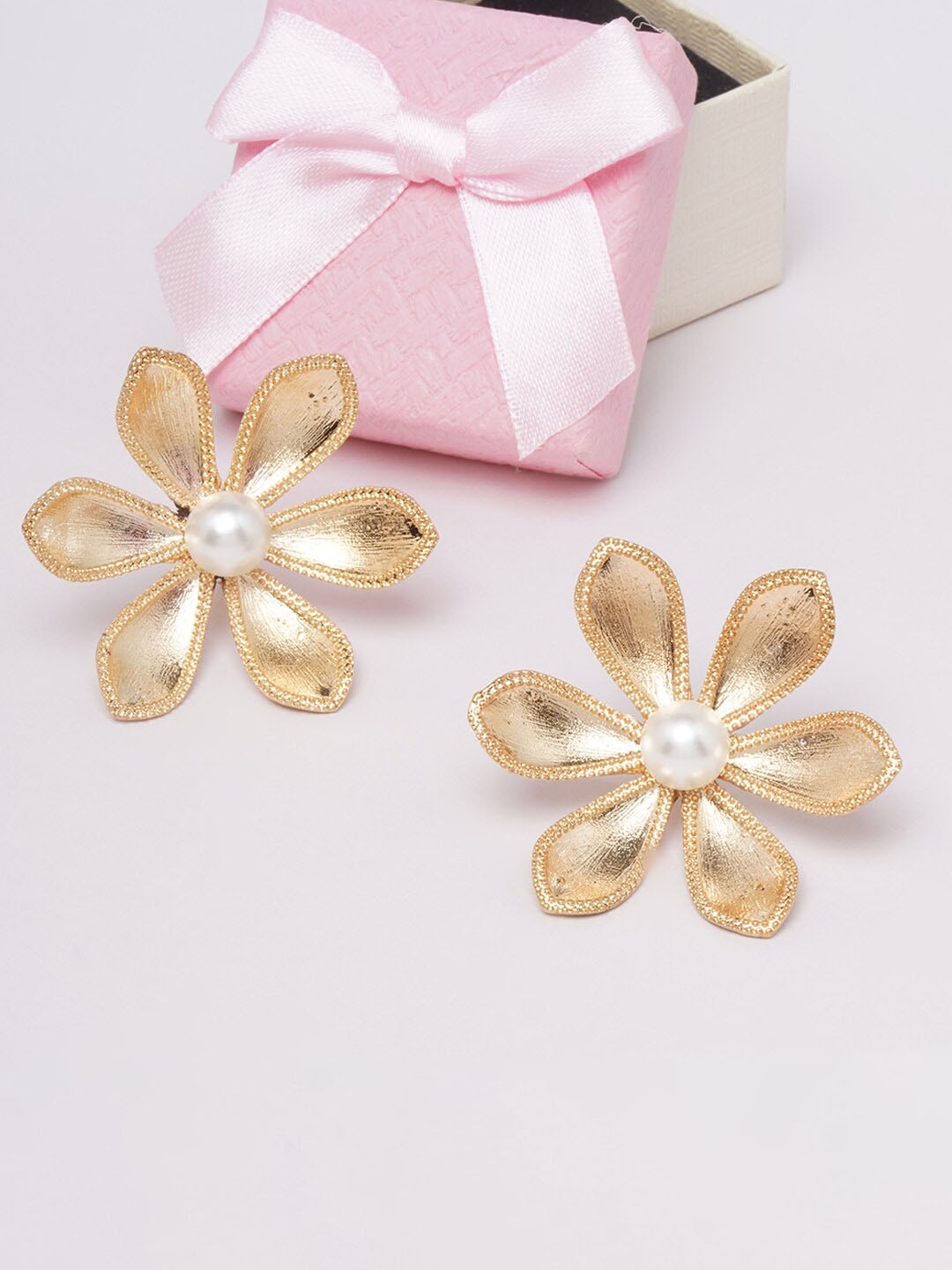 

DressBerry White & Gold-Plated Pearl Floral Studs Earrings