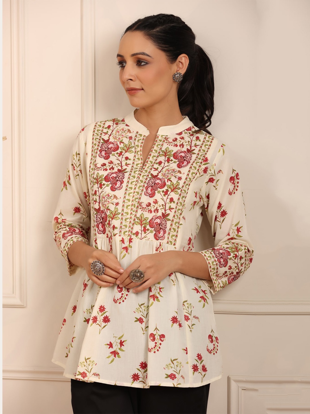 

Rain & Rainbow Floral Printed Mandarin Collar Pure Cotton A-Line kurti, Cream