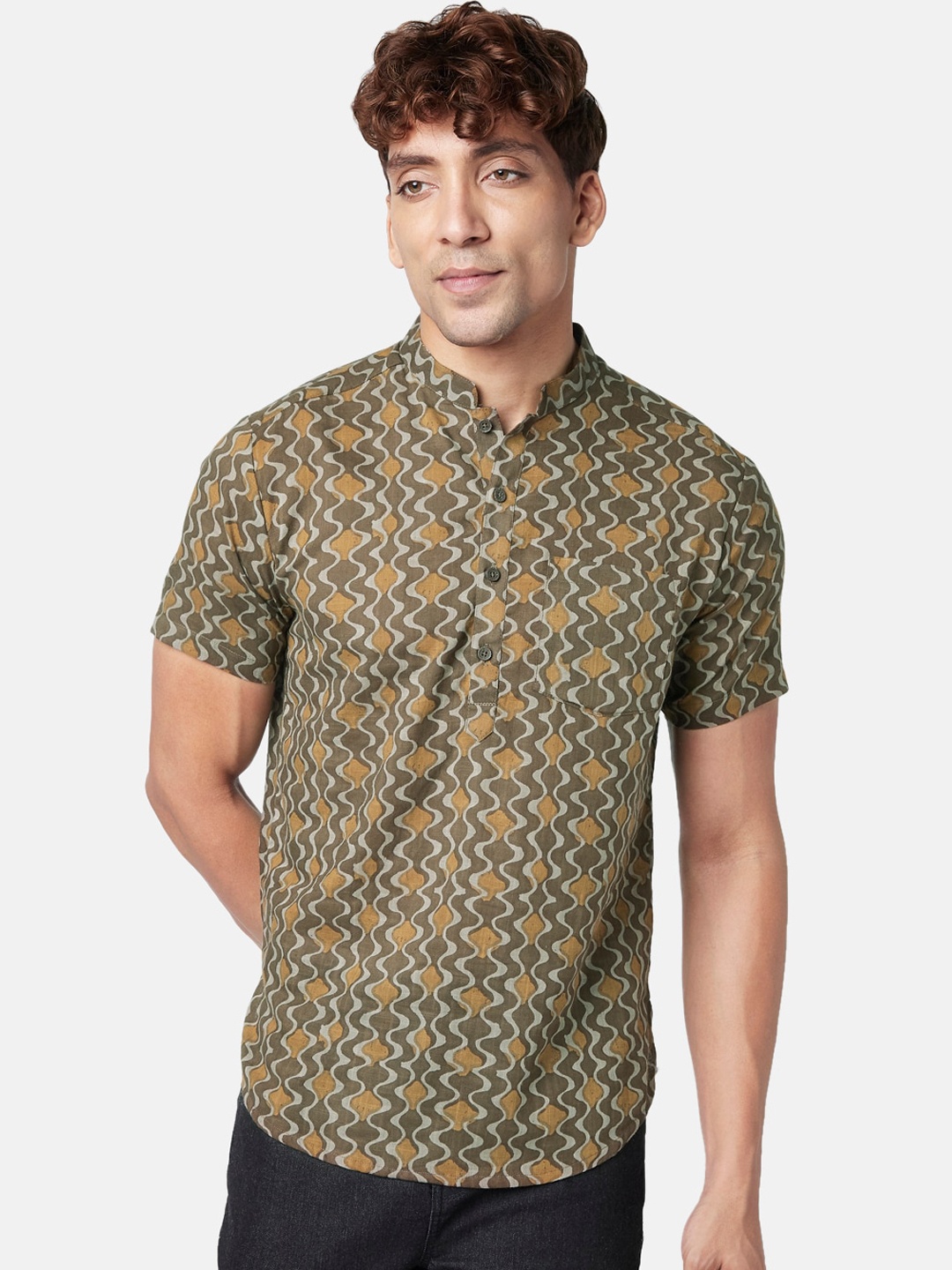 

indus route by Pantaloons Men Olive Green Printed Thread Work Kurta