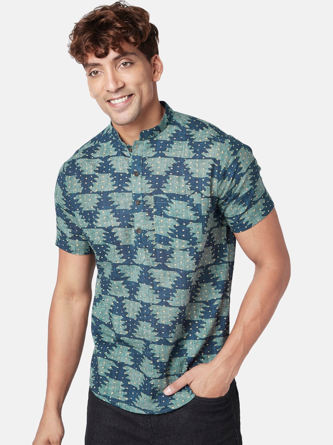 

indus route by Pantaloons Men Blue & Green Printed Cotton Kurta