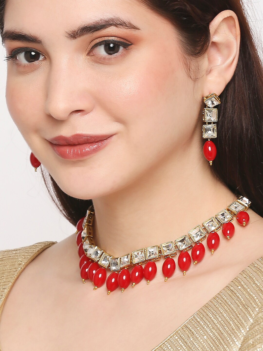 

OOMPH White & Red Kundan-Studded & Beaded Jadau Jewellery Set
