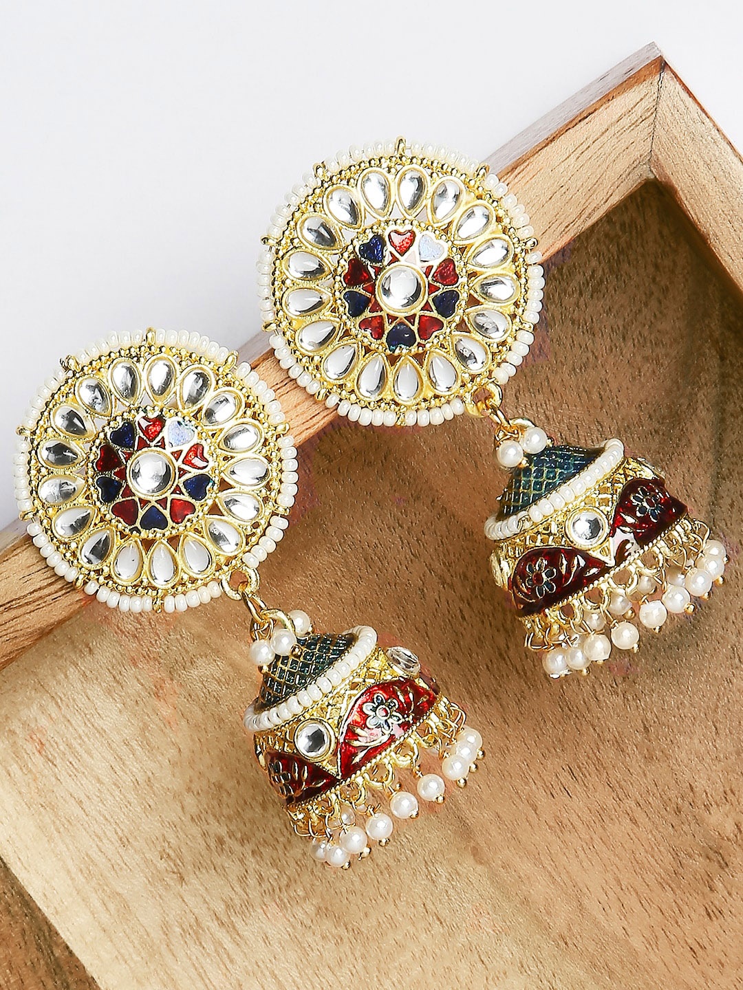 

OOMPH Green & Red Gold-Plated Kundan Dome Shaped Jhumkas Earrings