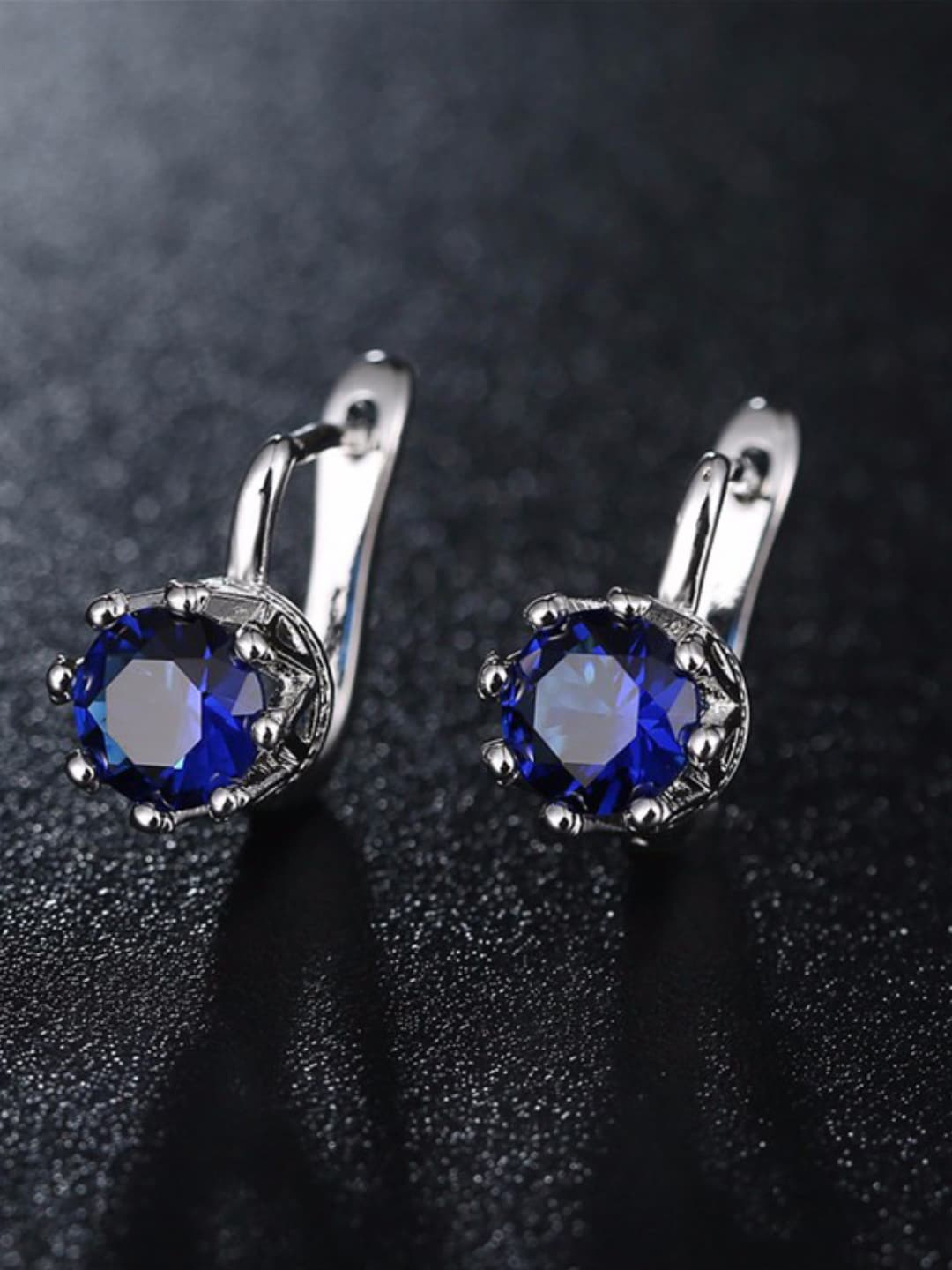 

OOMPH Blue & Silver-Toned Contemporary Studs Earrings