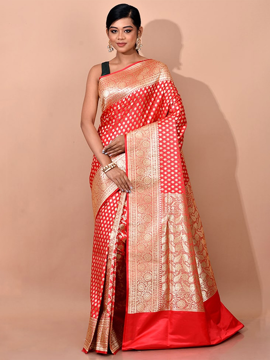 

AllSilks Pink & Gold-Toned Ethnic Motifs Zari Silk Blend Banarasi Saree