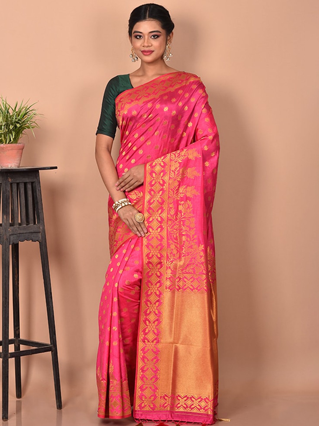 

AllSilks Pink & Gold-Toned Ethnic Motifs Zari Saree