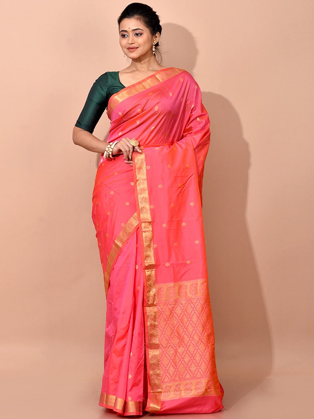 

AllSilks Pink & Gold-Toned Ethnic Motifs Zari Kanjeevaram Saree