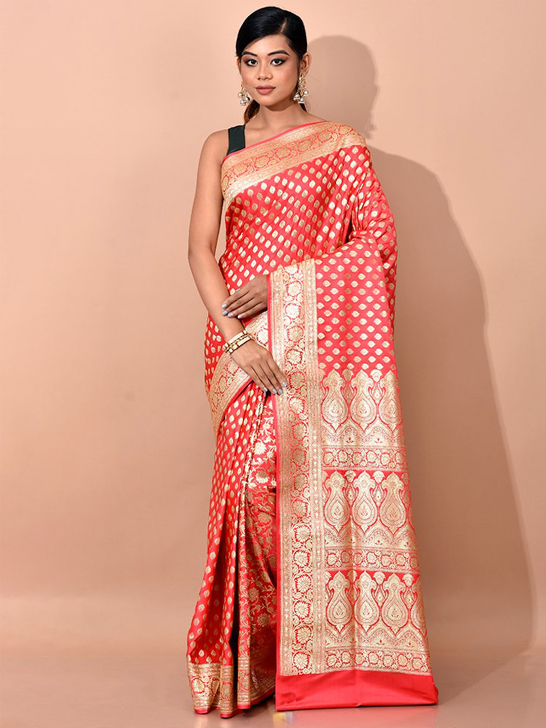 

AllSilks Pink & Gold-Toned Ethnic Motifs Zari Banarasi Saree