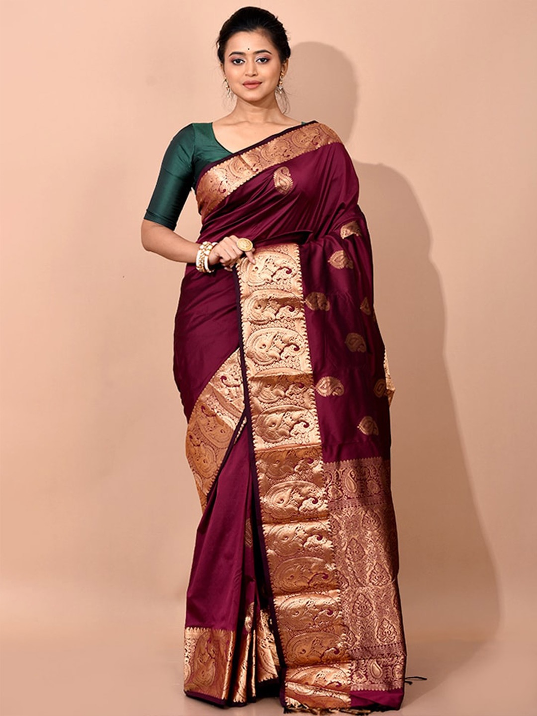 

AllSilks Purple & Gold-Toned Woven Design Zari Silk Blend Kanjeevaram Saree