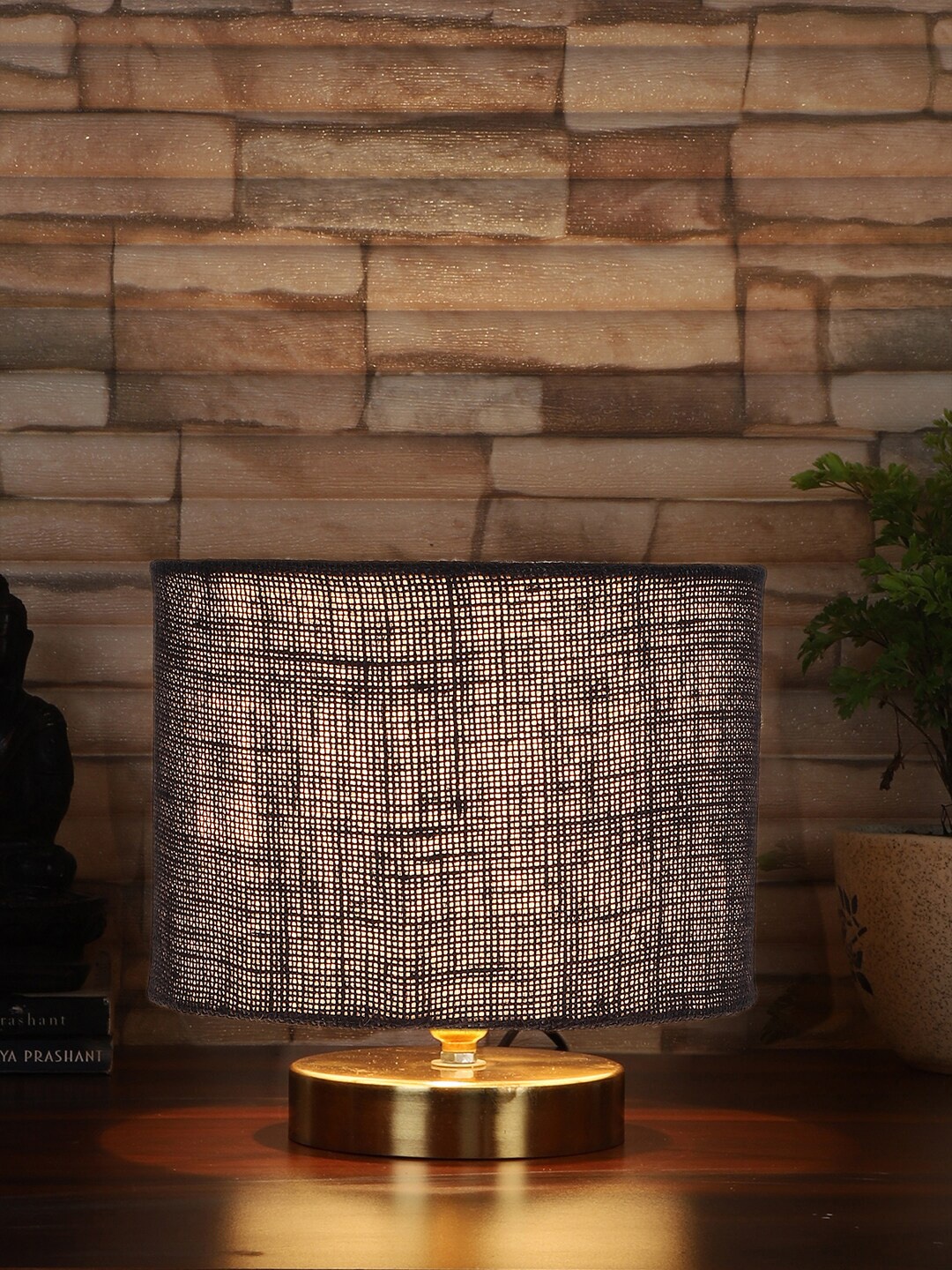 

Devansh Blue & Gold-Toned Textured Cylindrical Table Lamp