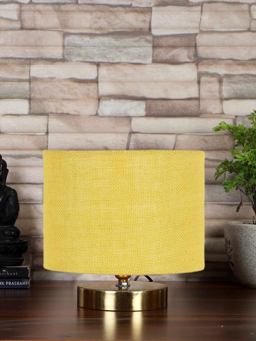 

Devansh Yellow & Gold-Toned Textured Cylindrical Table Lamp