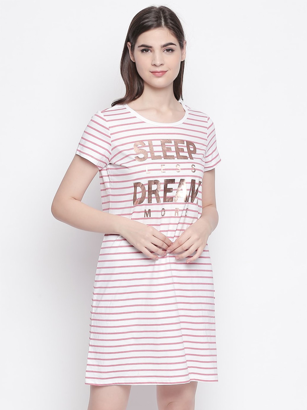 

Dreamz by Pantaloons Coral Printed Nightdress
