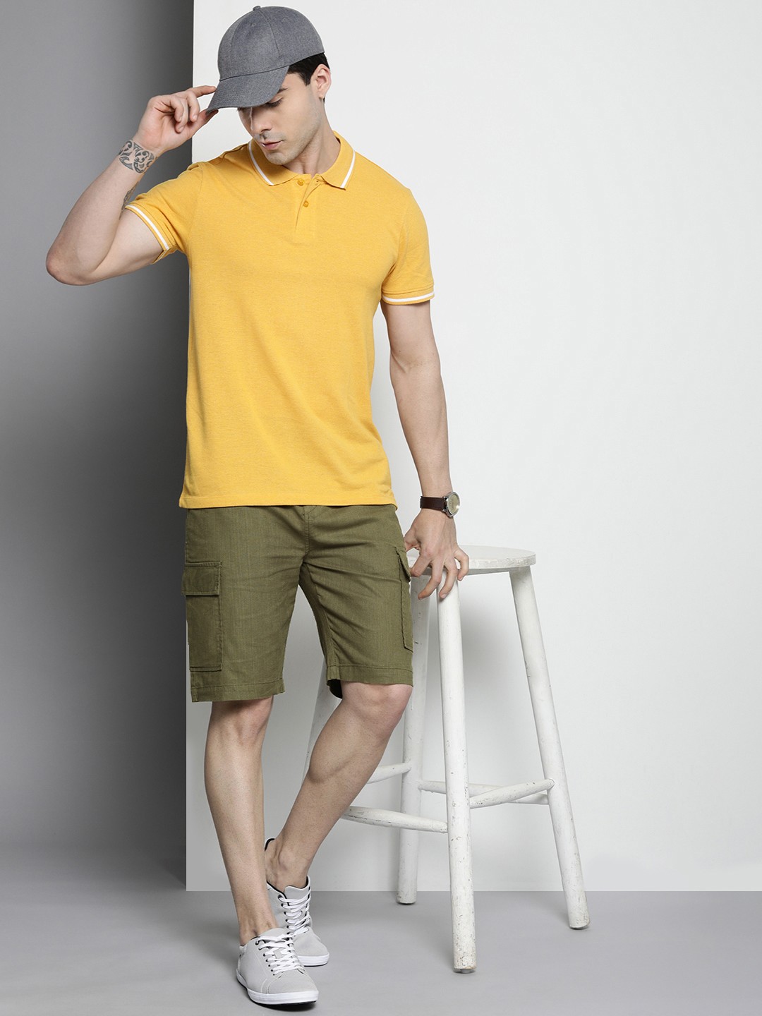 

The Indian Garage Co Men Linen Cotton Slim Fit Cargo Shorts, Olive