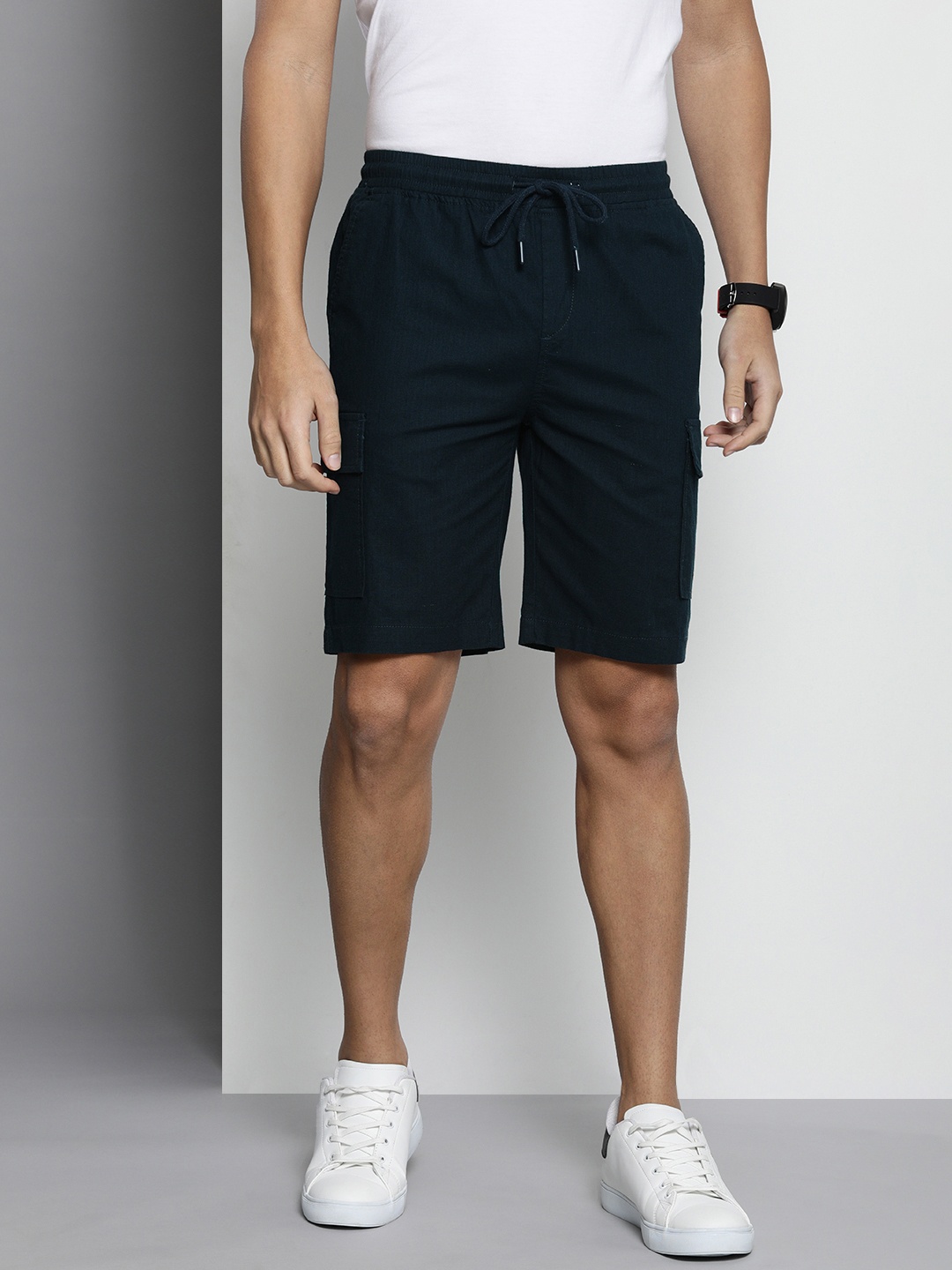 

The Indian Garage Co Men Linen Cotton Slim Fit Cargo Shorts, Navy blue