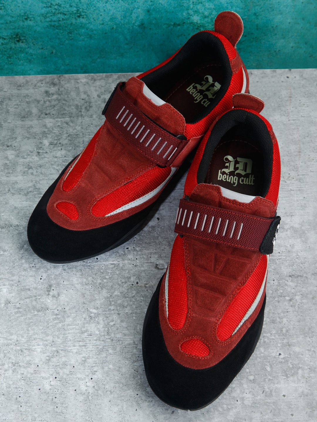 

ID Men Red Printed Leather Sneakers