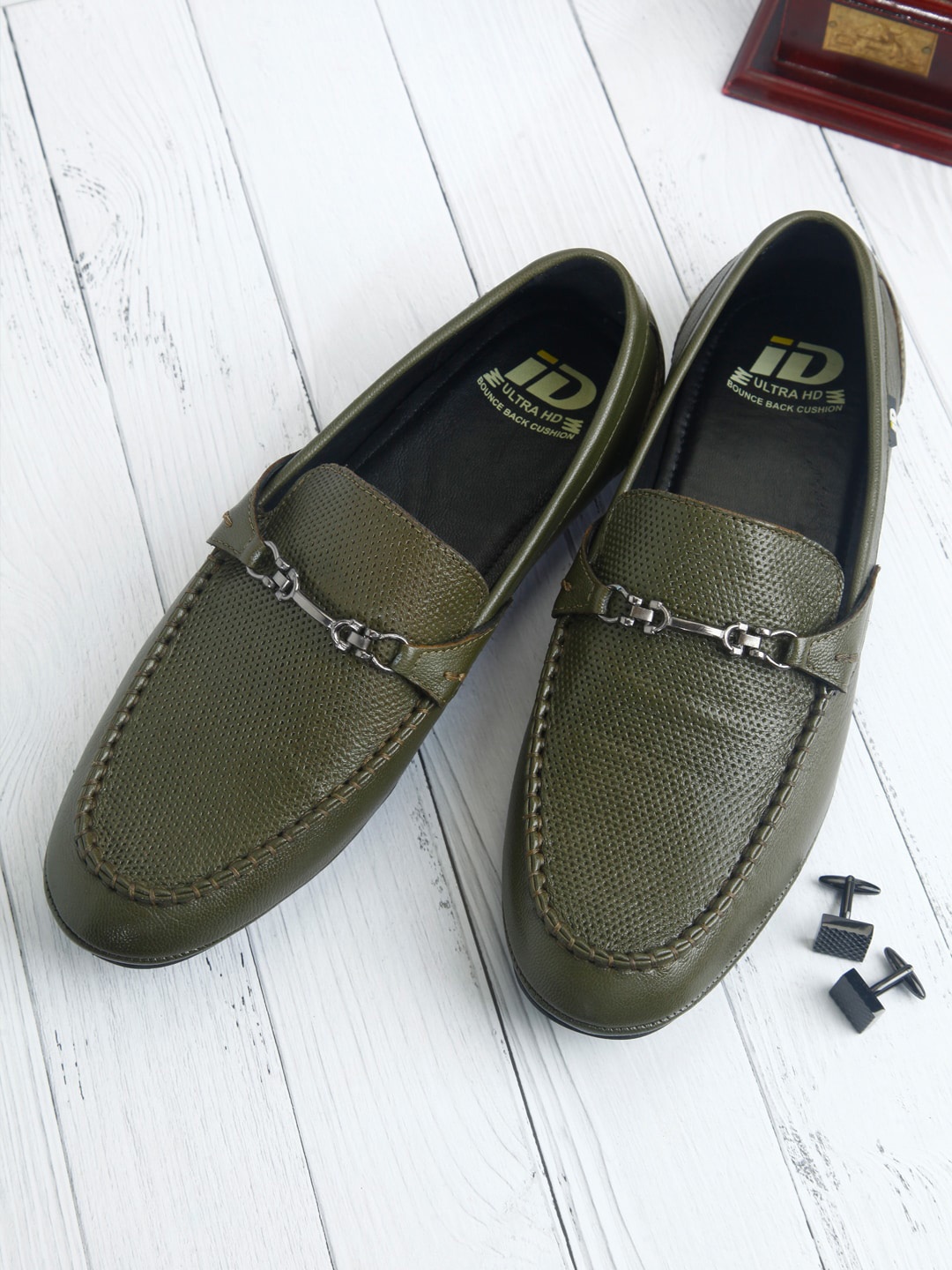 

ID Men Olive Green Textured Leather Loafers