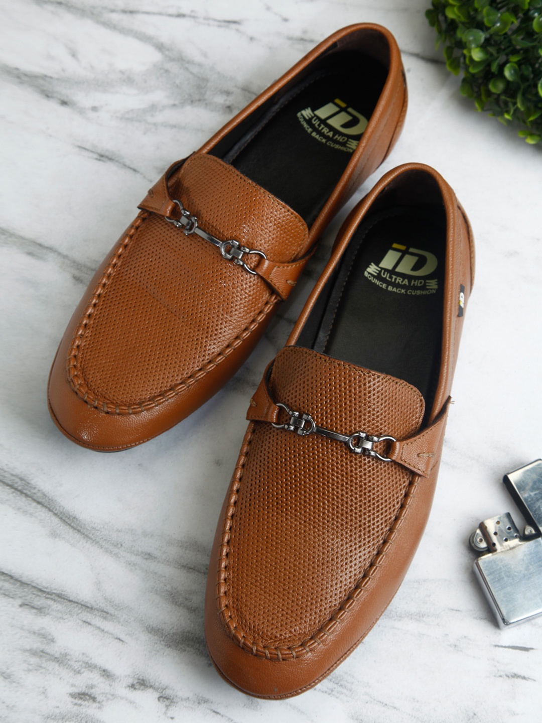 

ID Men Tan Textured Leather Loafers