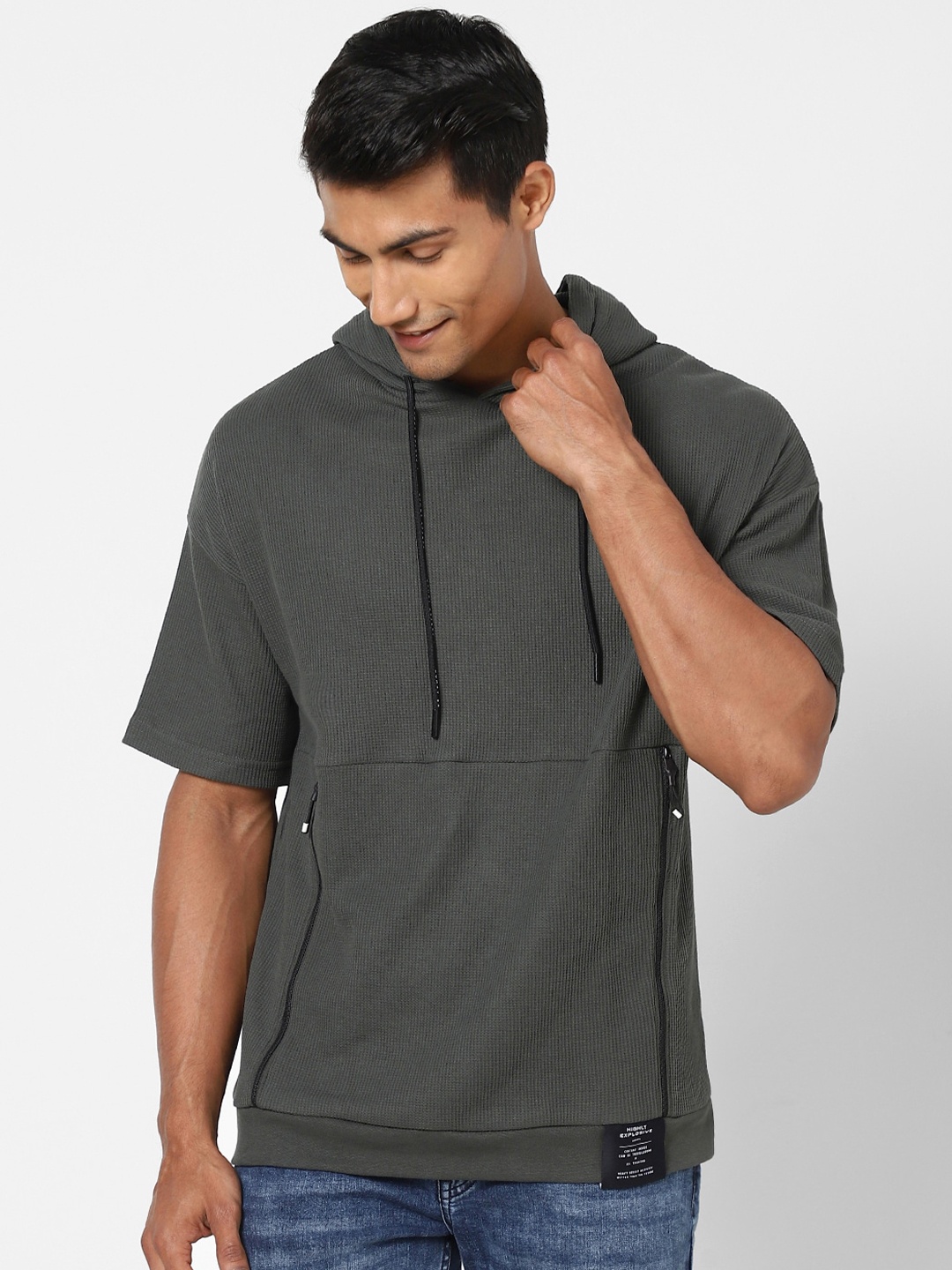 

Street Armor by Pantaloons Men Grey Cotton T-shirt