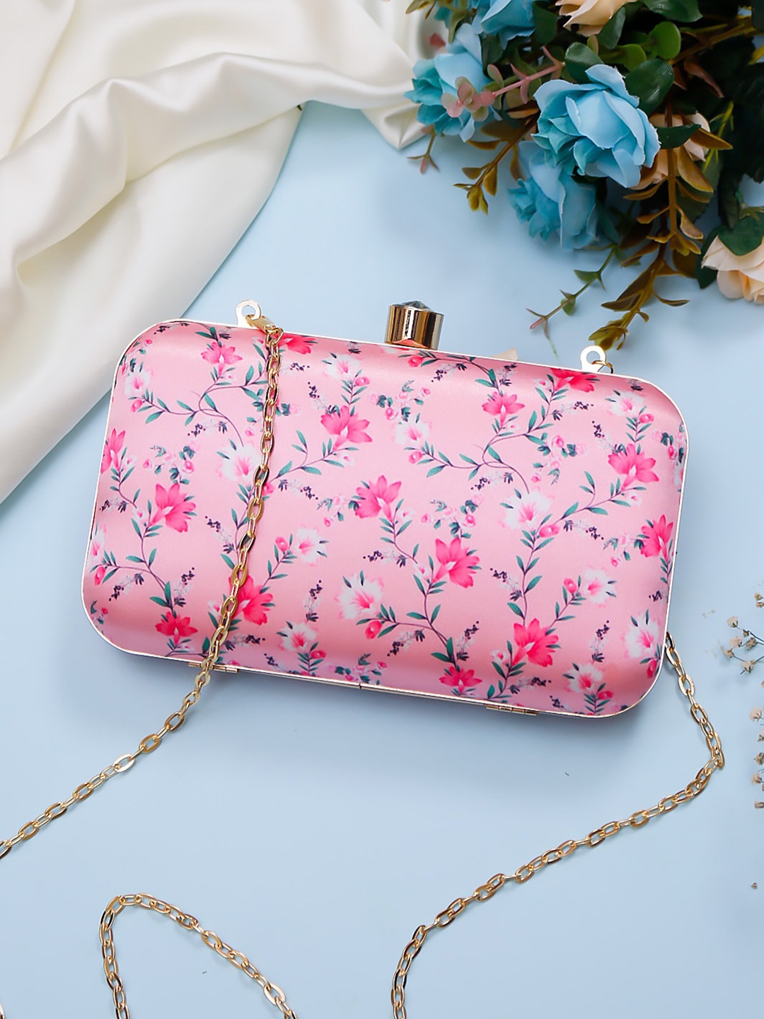 

Swisni Pink & White Printed Box Clutch