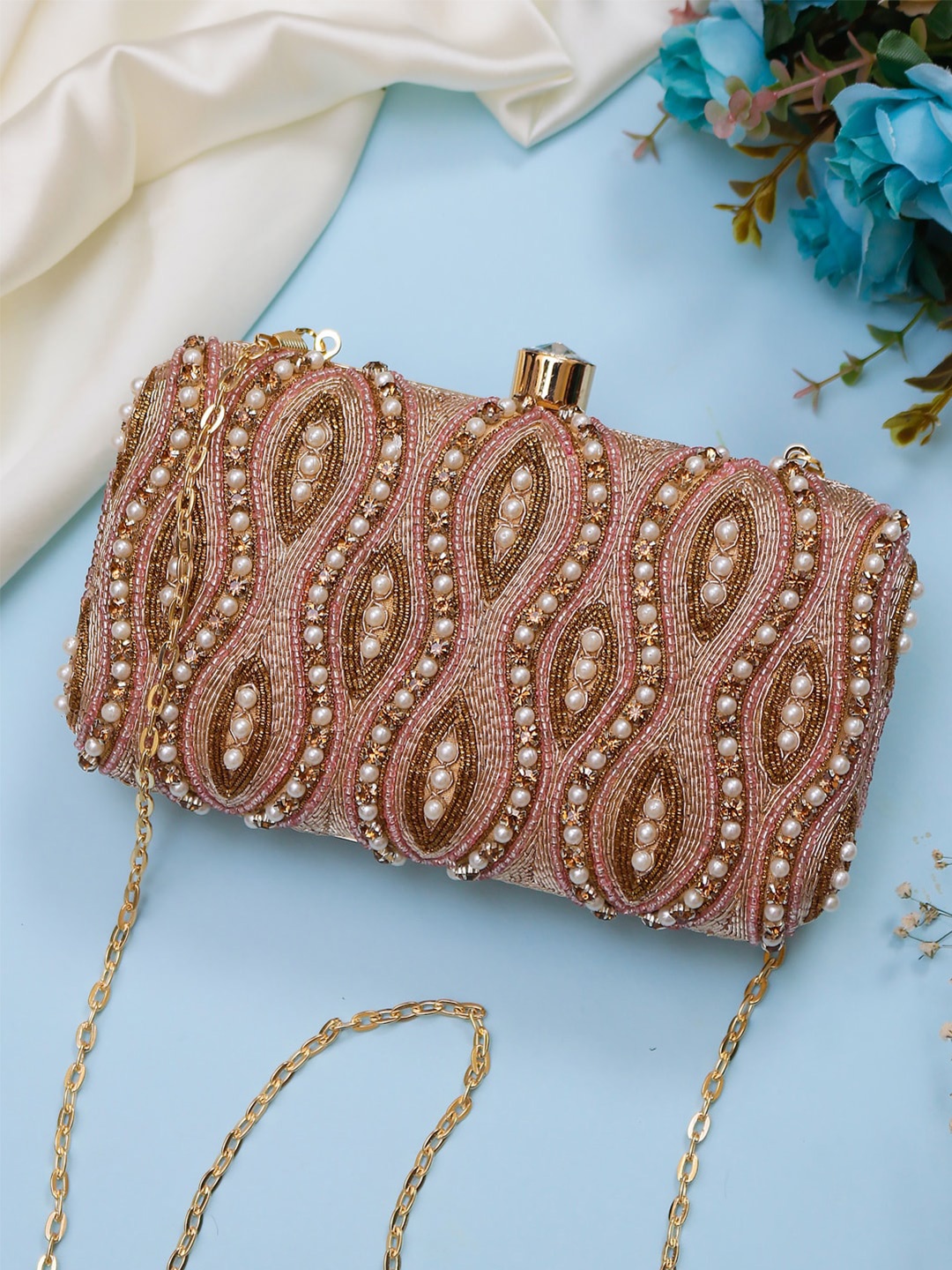 

Swisni Gold-Toned & White Embroidered Box Clutch