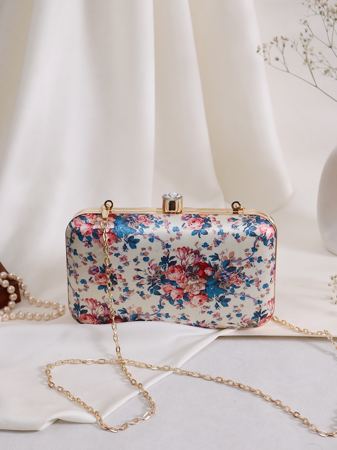 

Swisni White & Blue Printed Box Clutch