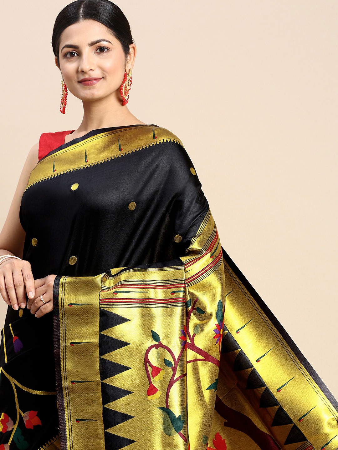 

Royal Rajgharana Saree Woven Design Floral Zari Silk Blend Saree, Black