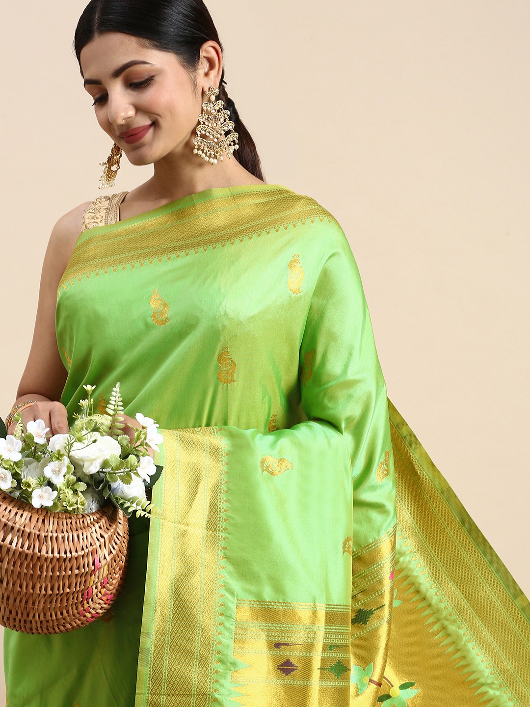 

Royal Rajgharana Saree Woven Design Zari Silk Blend Saree, Sea green