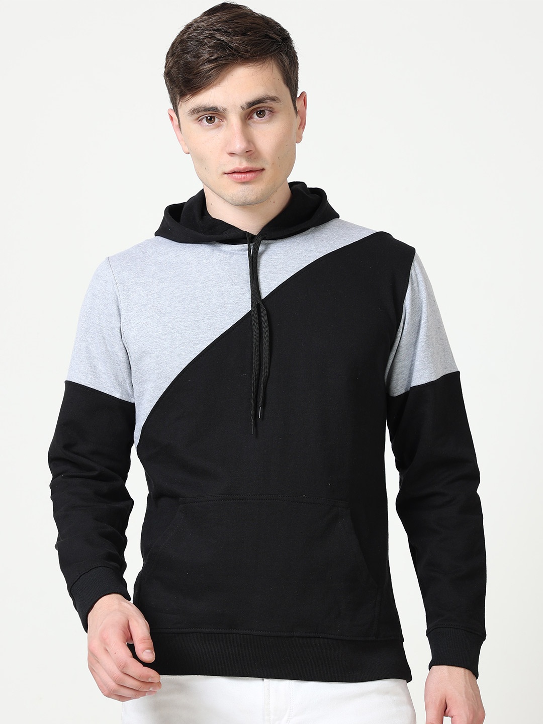 

Fleximaa Men Black Colourblocked Hooded Sweatshirt