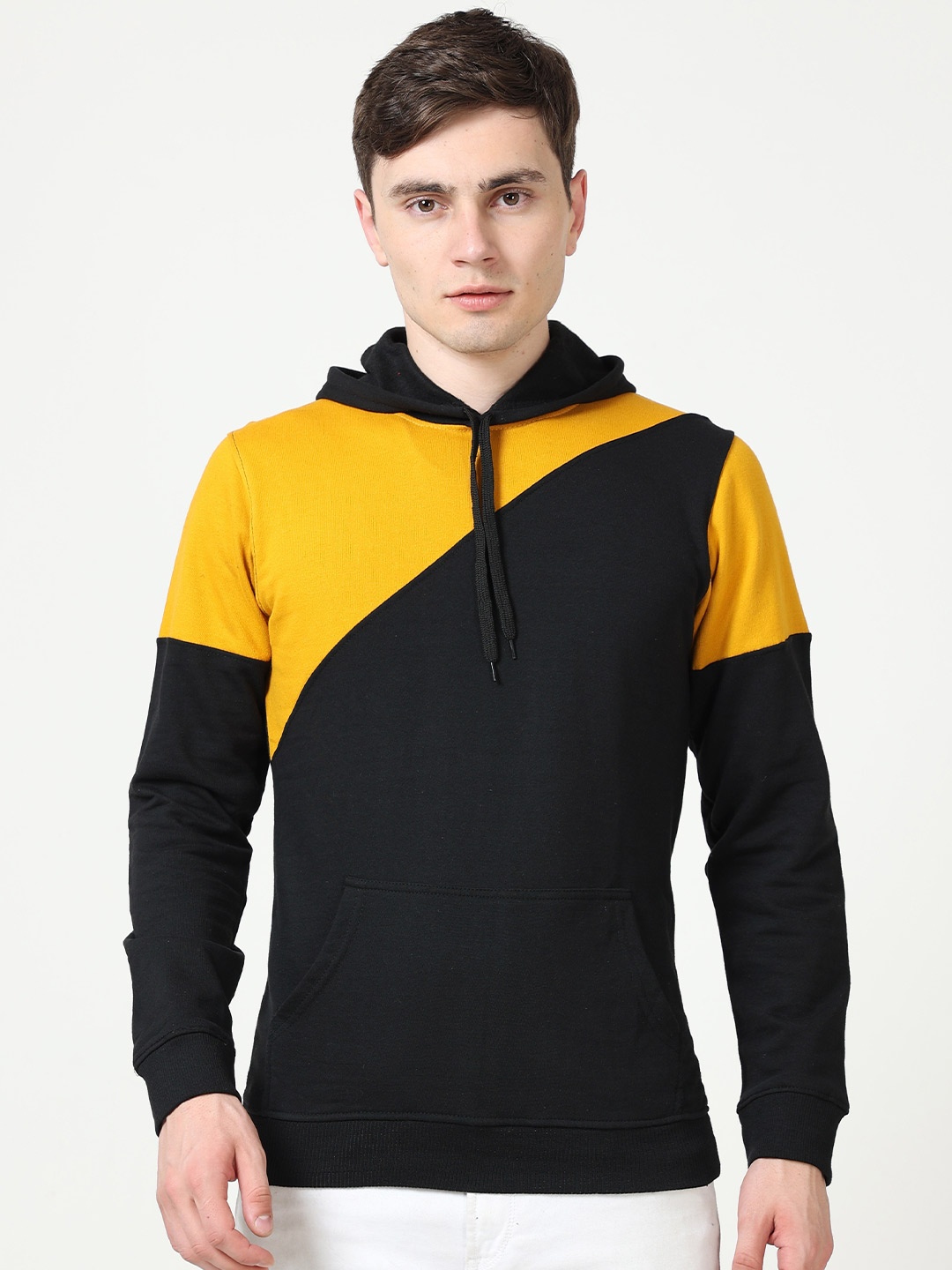 

Fleximaa Men Black Colourblocked Hooded Sweatshirt