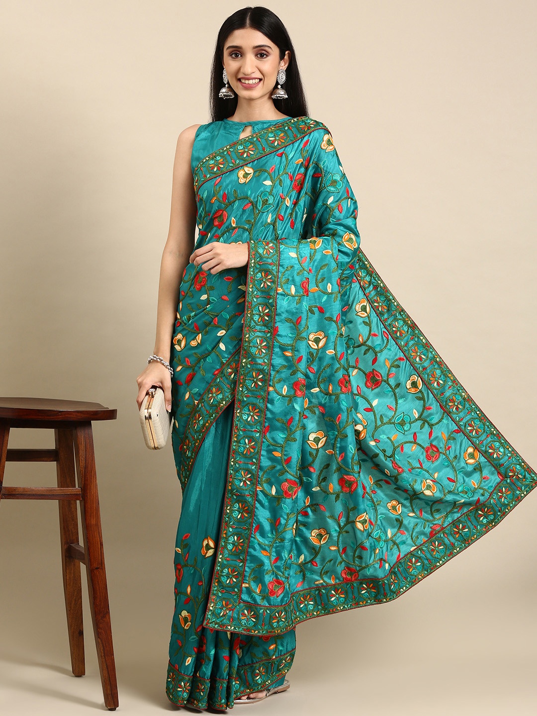 

VAIRAGEE Floral Embroidered Silk Blend Saree, Turquoise blue