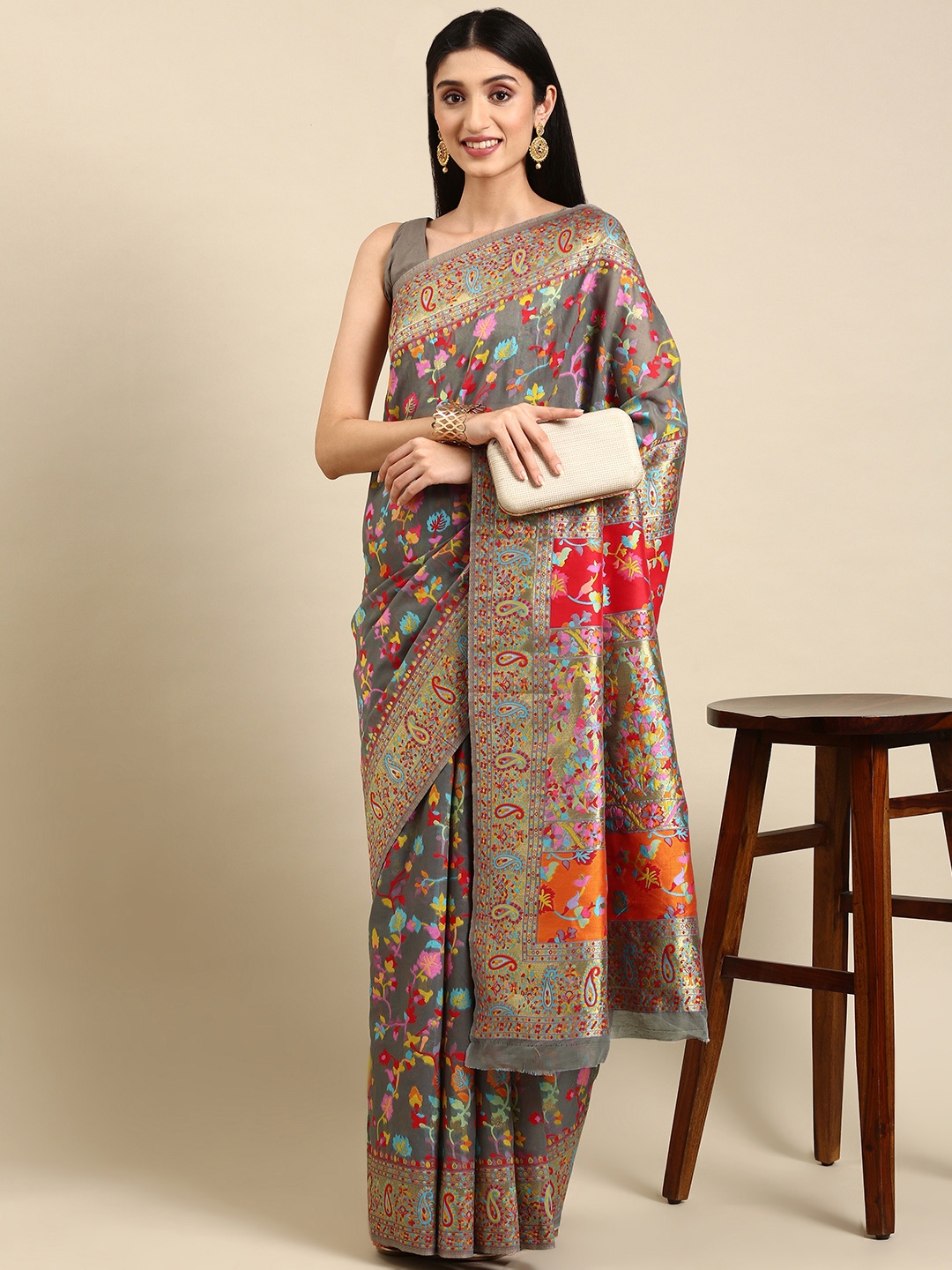 

VAIRAGEE Floral Woven Design Saree, Grey