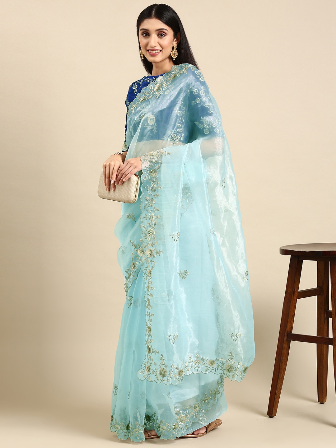 

VAIRAGEE Ethnic Motifs Sequinned Organza Saree, Turquoise blue