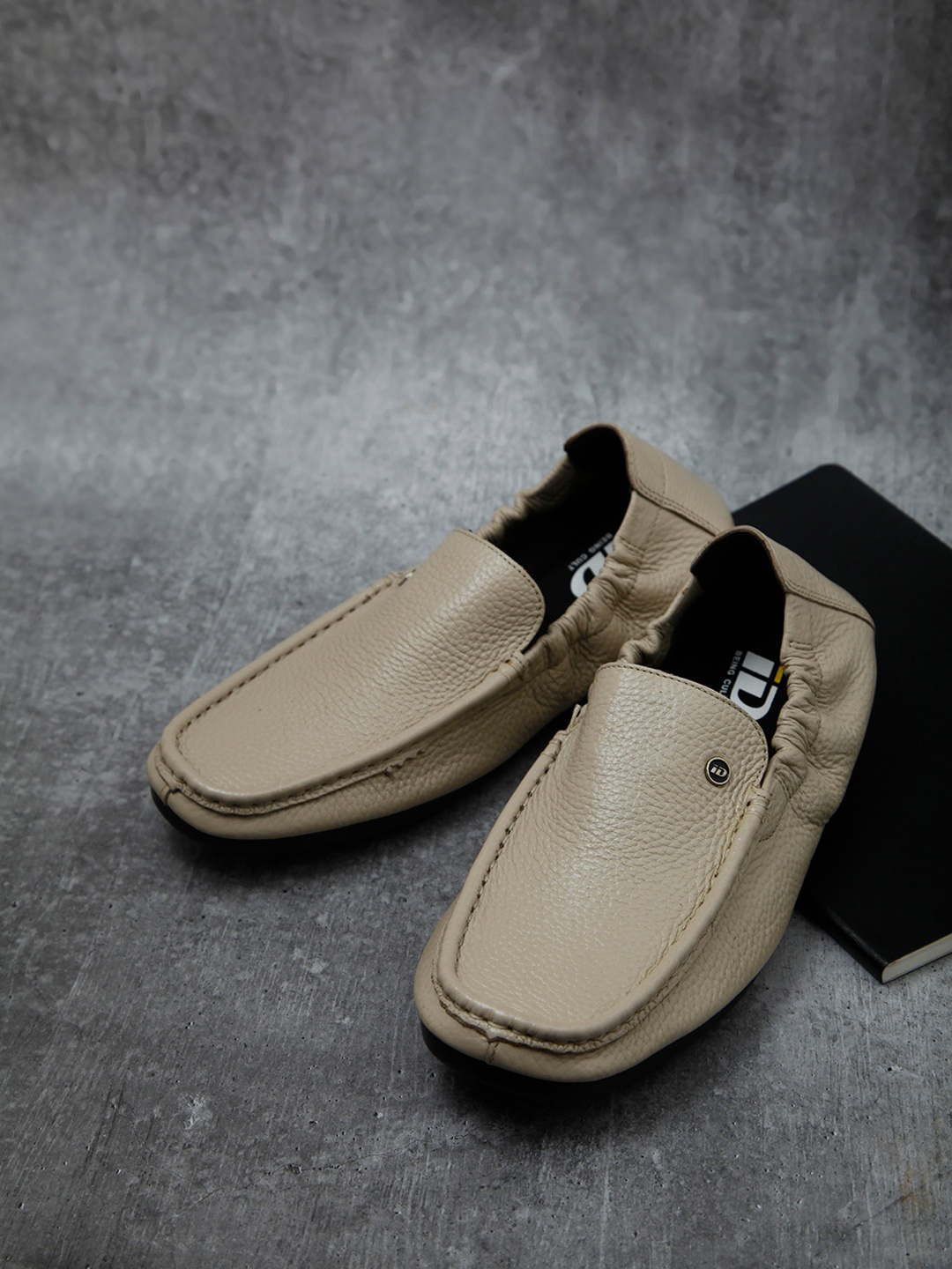

ID Men Beige Leather Loafers