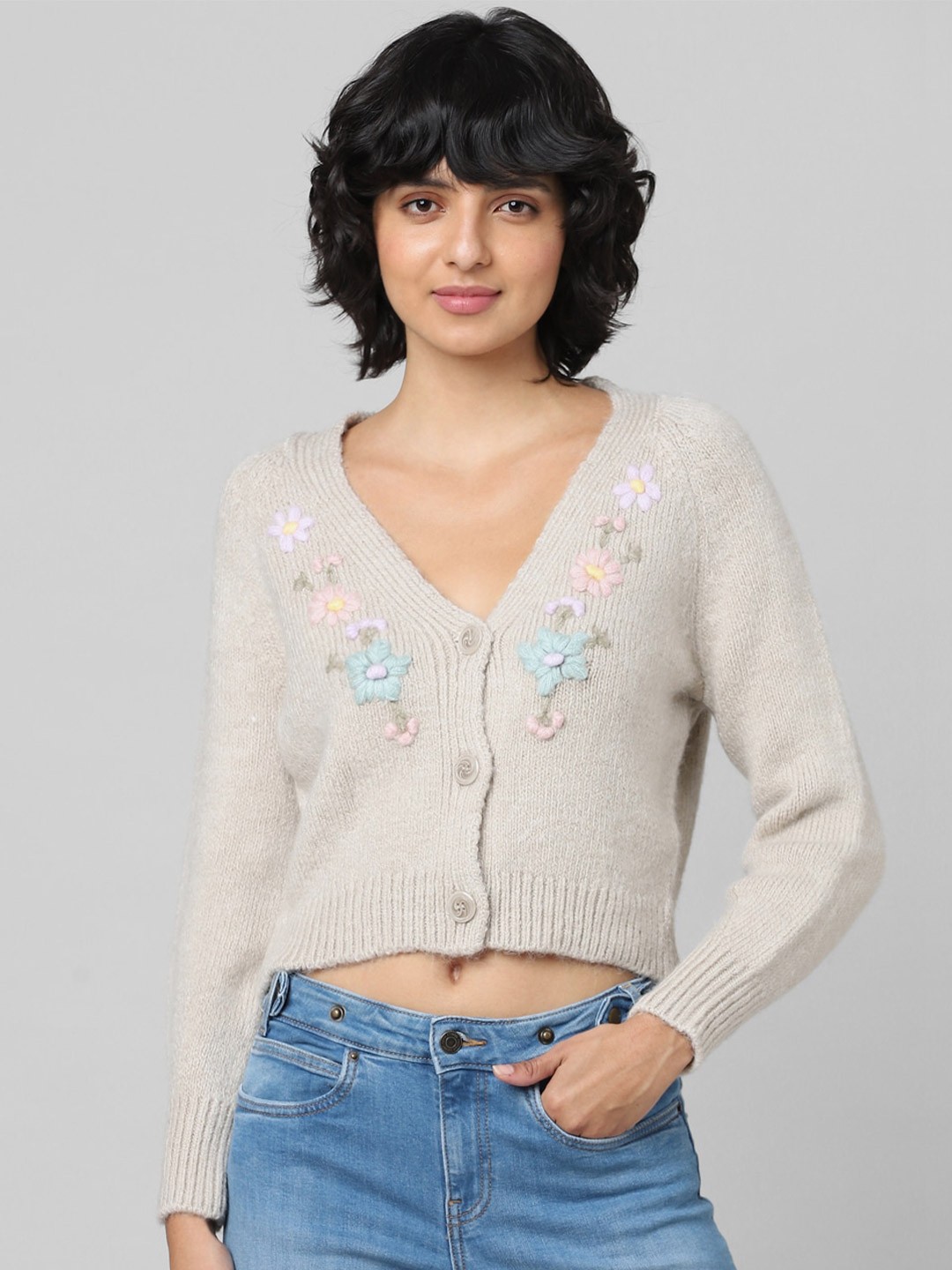 

ONLY Women Beige & Blue Floral Embroidered Onlellie Crop Acrylic Cardigan