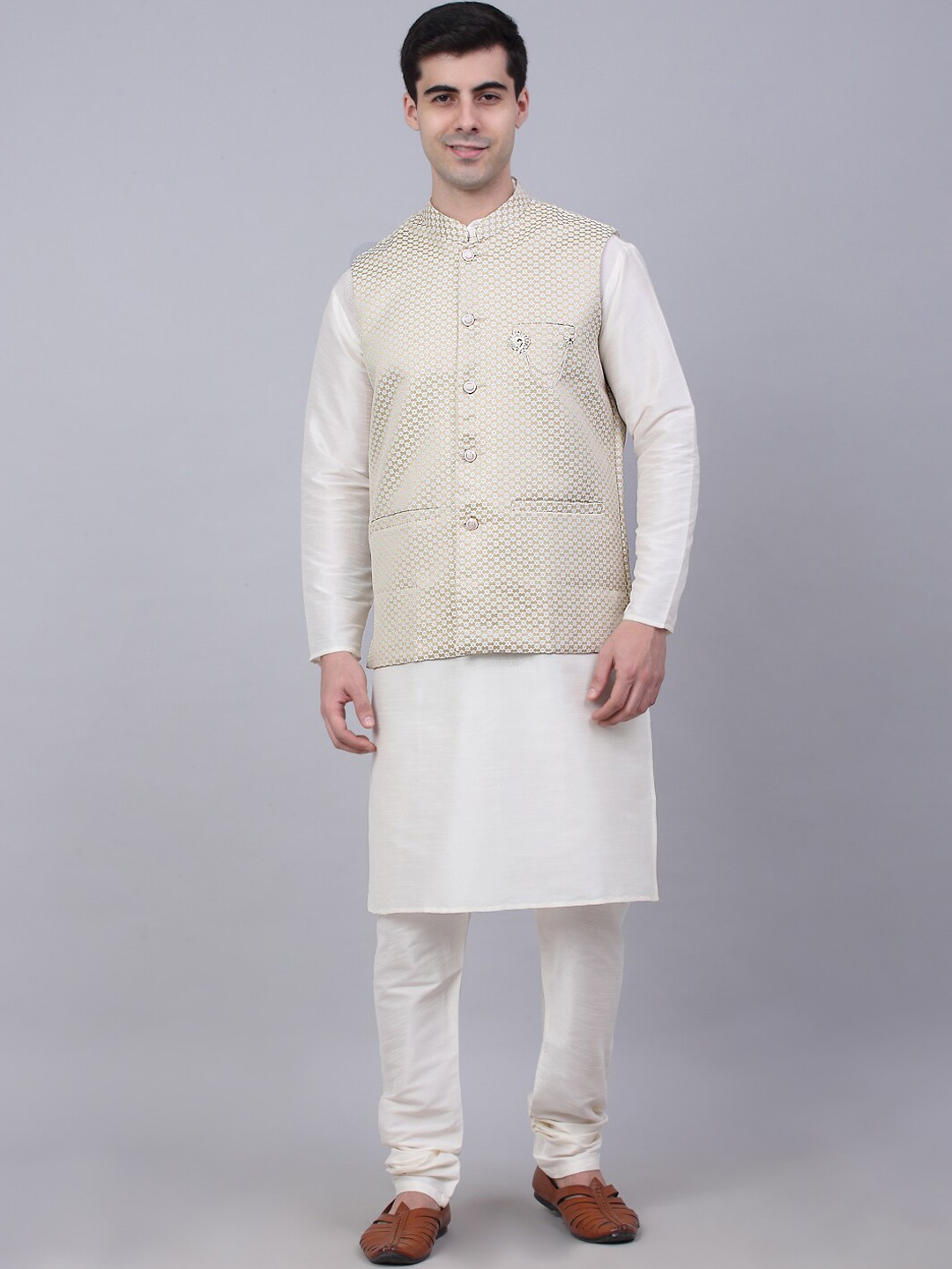 

Jompers Men White Kurta with Churidar