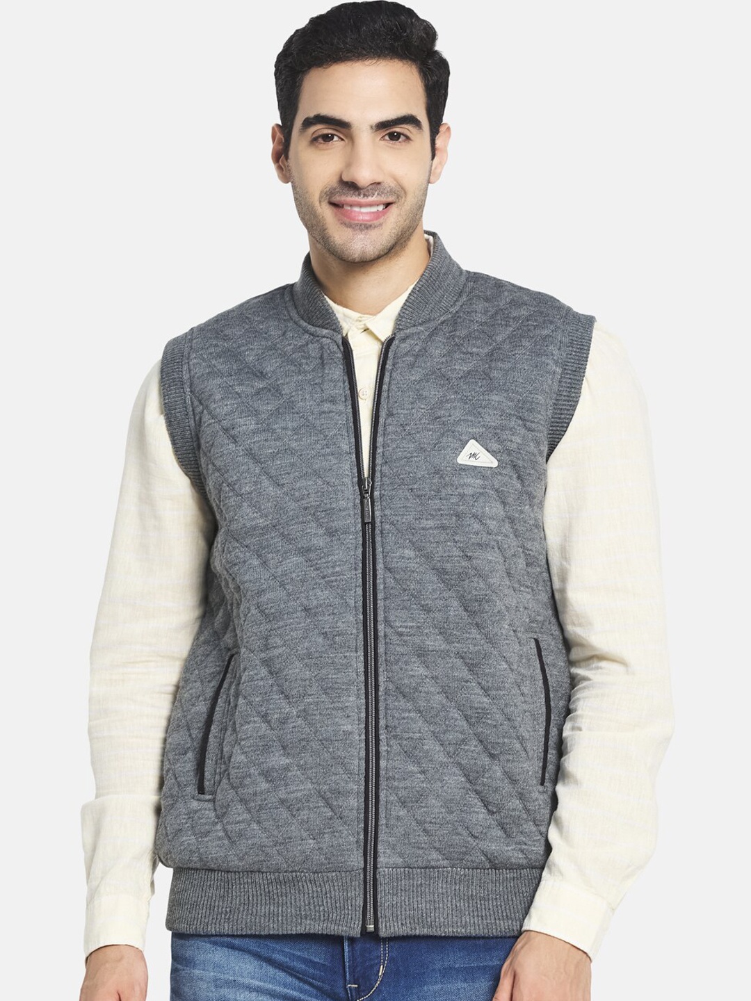 

Monte Carlo Men Grey Solid Sleeveless Cardigan