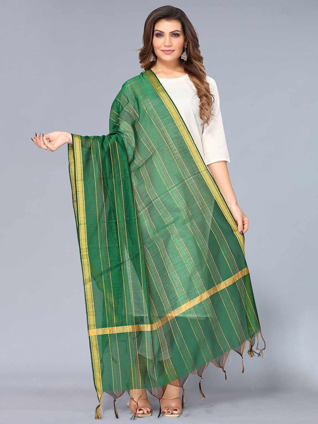 

Nimayaa Green & Gold-Toned Striped Dupatta with Zari