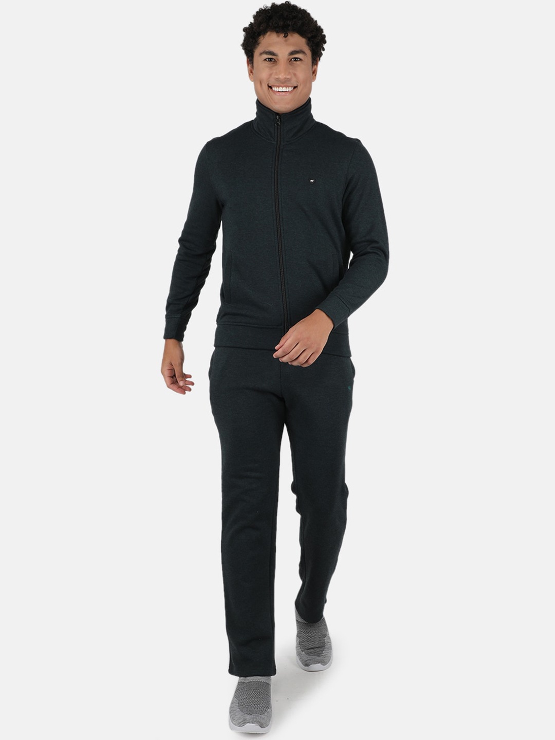 

Monte Carlo Men Green Solid Cotton Tracksuits