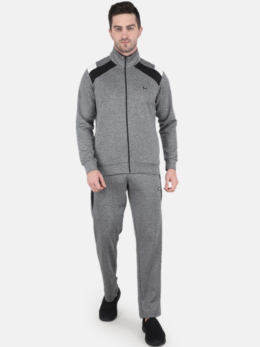 

Monte Carlo Men Grey Solid Tracksuits