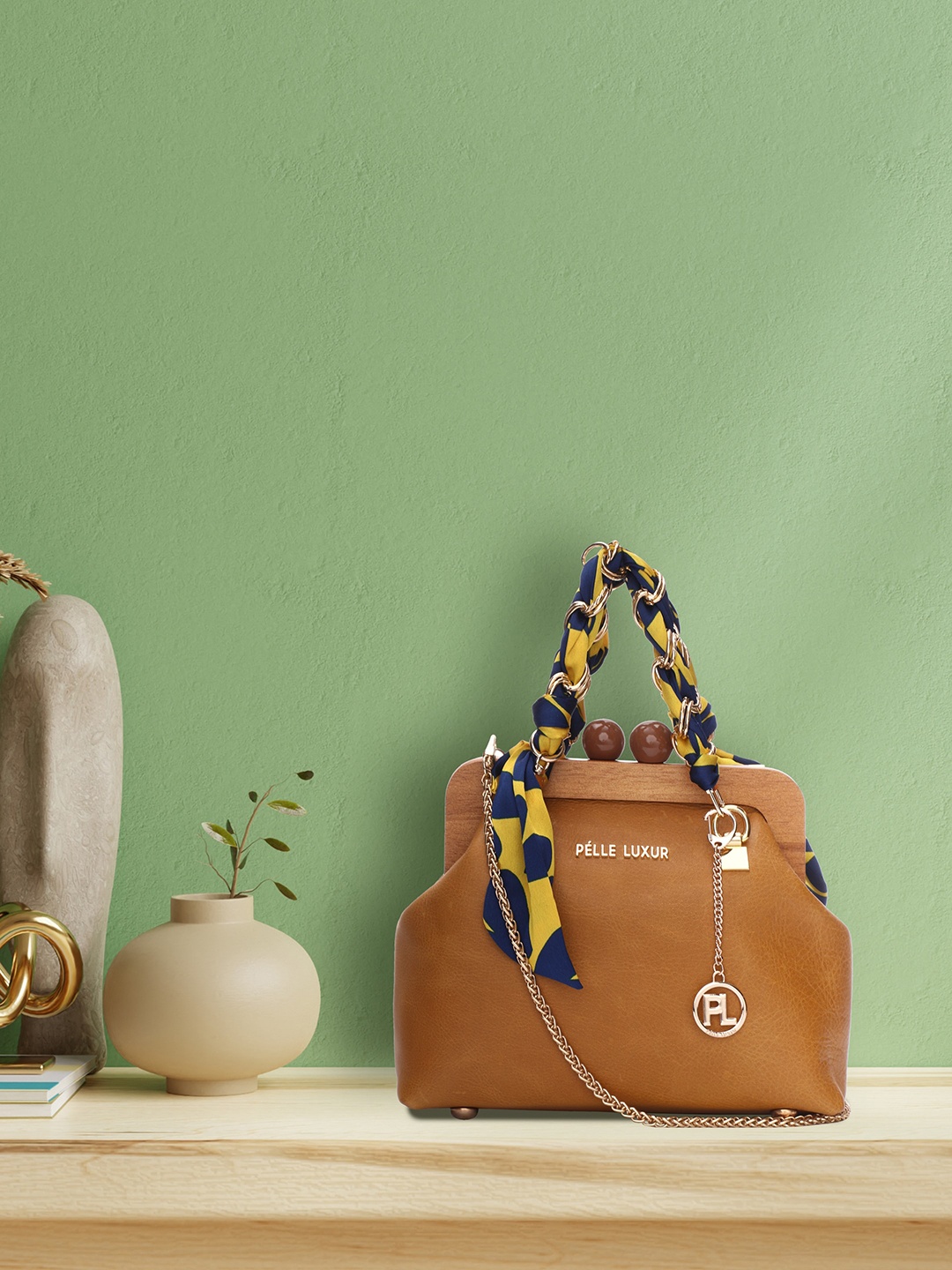 

PELLE LUXUR Tan Leather Bucket Shoulder Bag with Tasselled