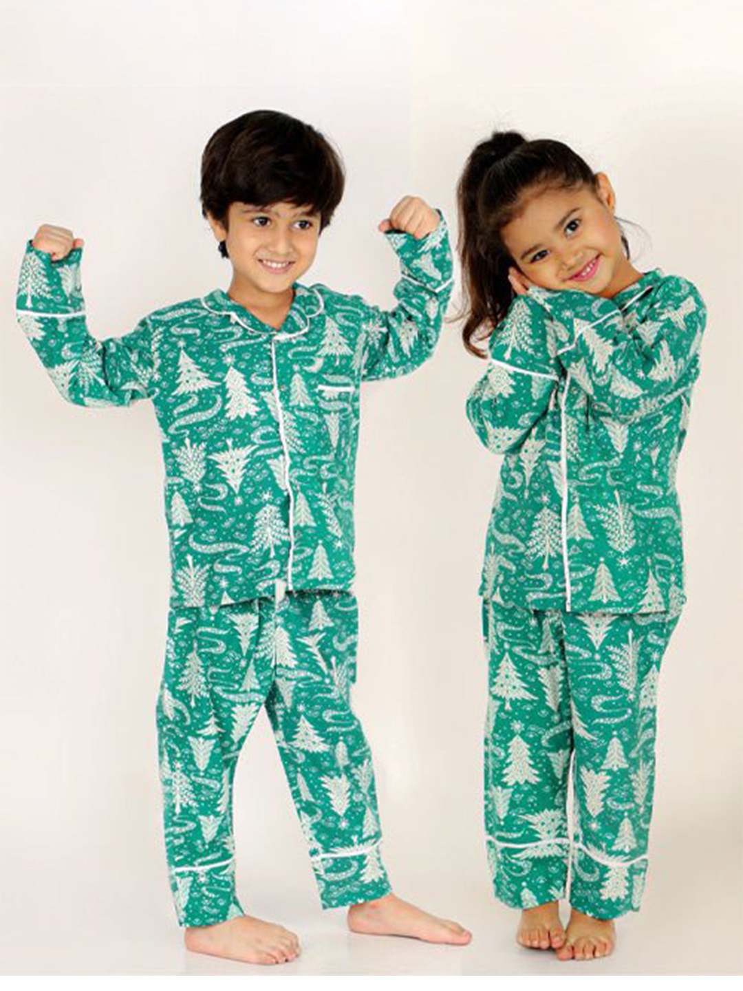

The Mom Store Kids Green & White Printed Pure Cotton Shirt with Pyjamas