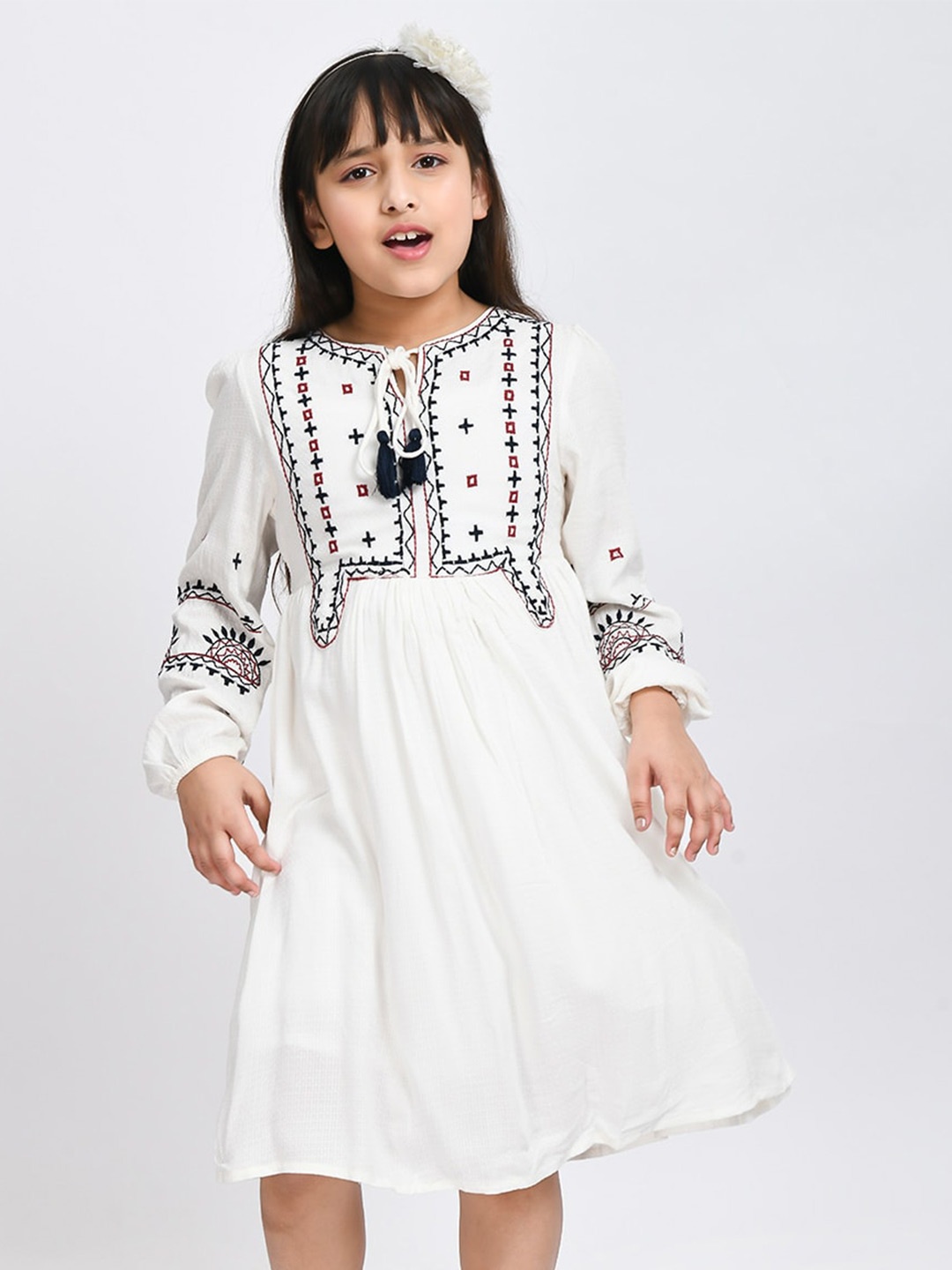 

Bella Moda Girls White & Black Cotton Floral Embroidered Tie-Up Neck Midi Dress