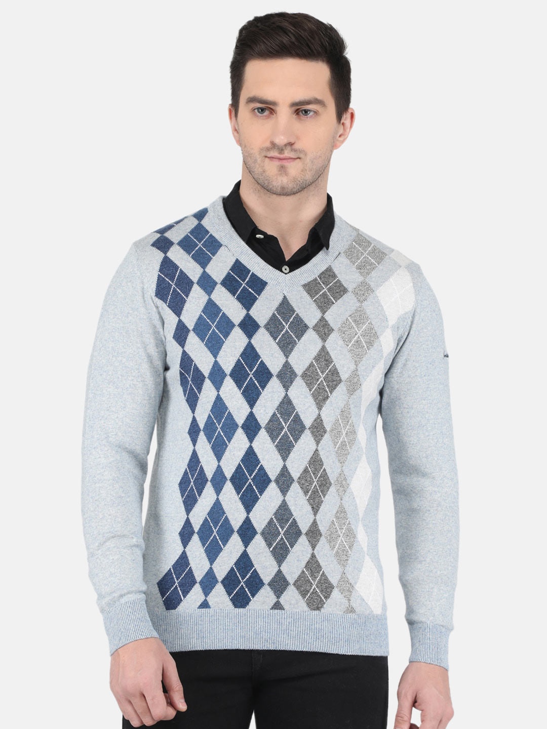 

Monte Carlo Men Blue & Navy Blue Cotton Printed Pullover